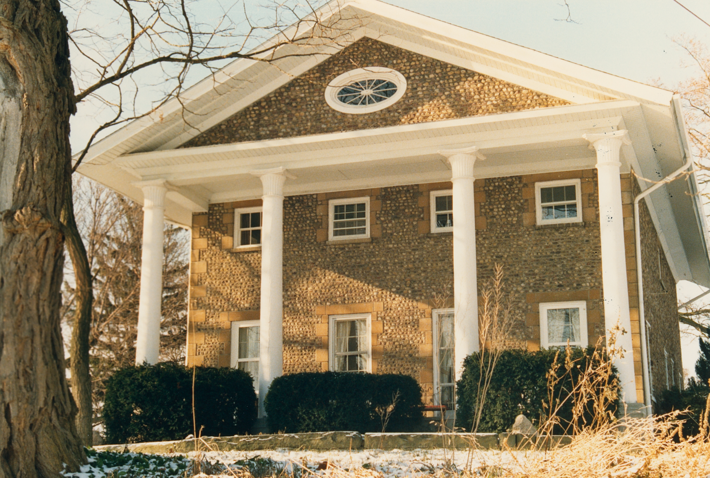 Yor-1 3016 River Rd 1